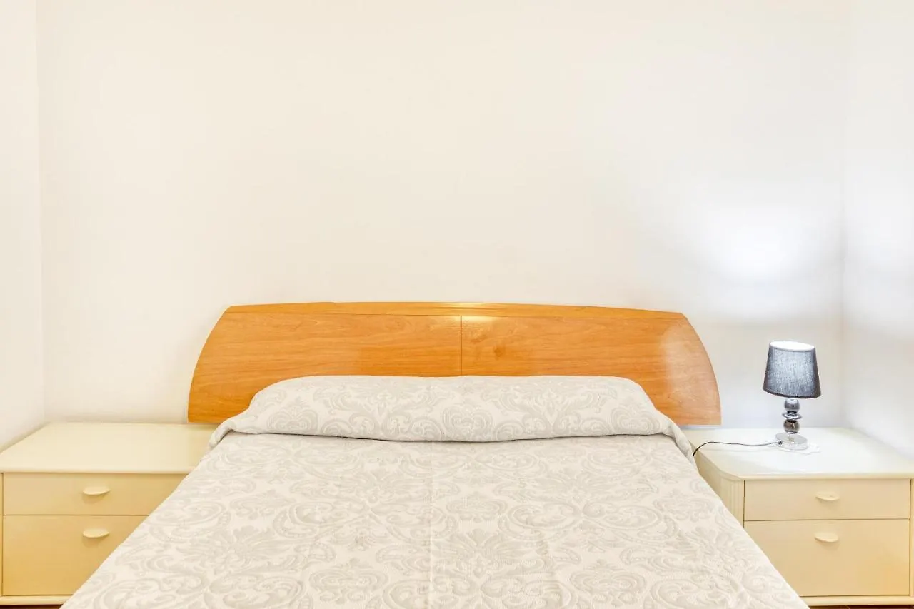 Apart En Paseo Maritimo 1-3 Llanca Apartment
